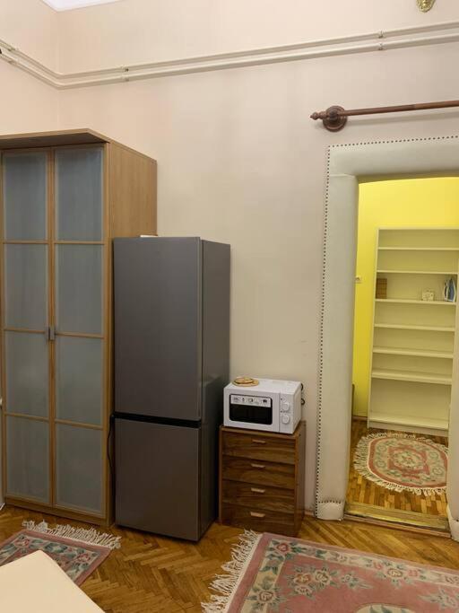 Central Location For One Person Budapest Esterno foto