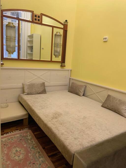 Central Location For One Person Budapest Esterno foto